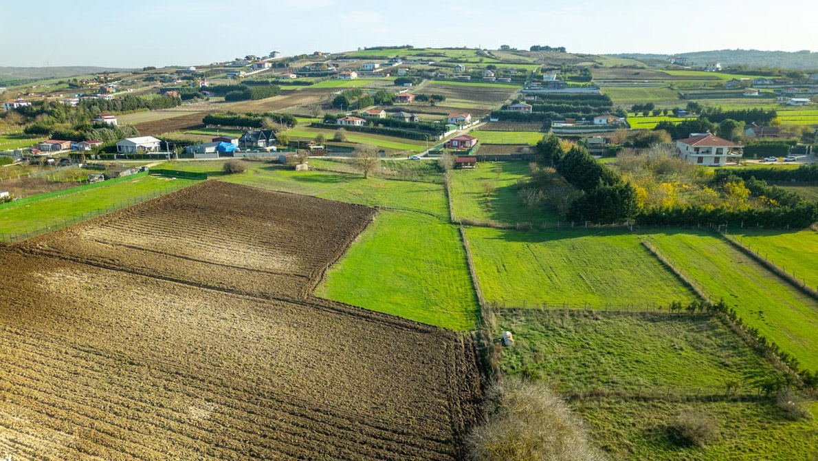 5 Marla Plot For Sale In Lake City M-8